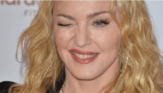 Ой, батюшки! 62-летняя Мадонна в ажурных колготках похвасталась новой внешностью